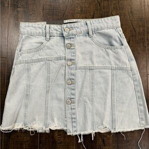 NWT Risen button down raw hem denim mini skirt light wash size‎ small